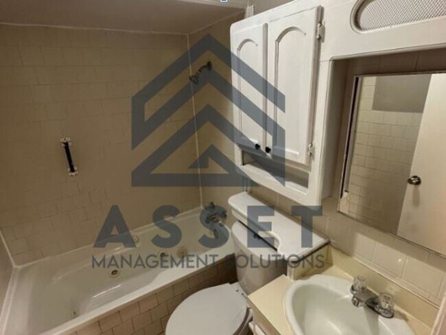 Foto del edificio - 7 Bedroom Home Available for Lease or Rent to Own!