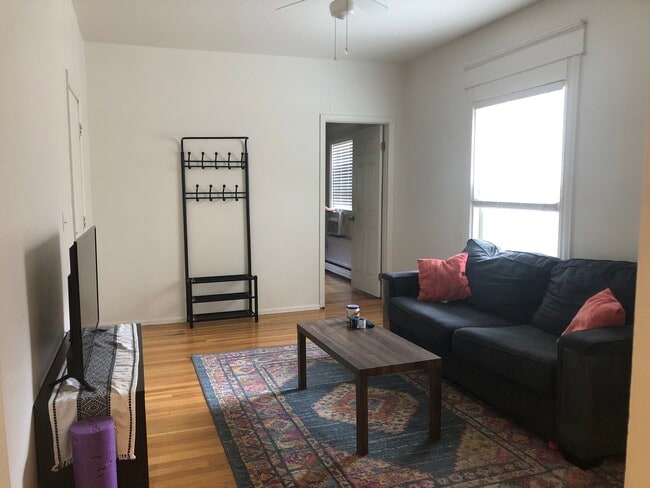 Living room - 1304 W Kiowa St
