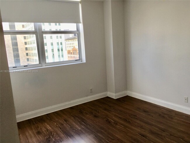 Building Photo - 111 E Flagler St