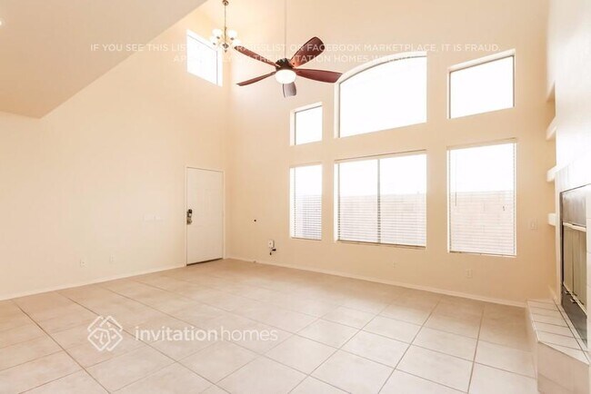 Foto del edificio - 250 W Juniper Ave