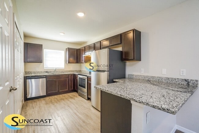 Foto del edificio - 8142 Juniper Rd