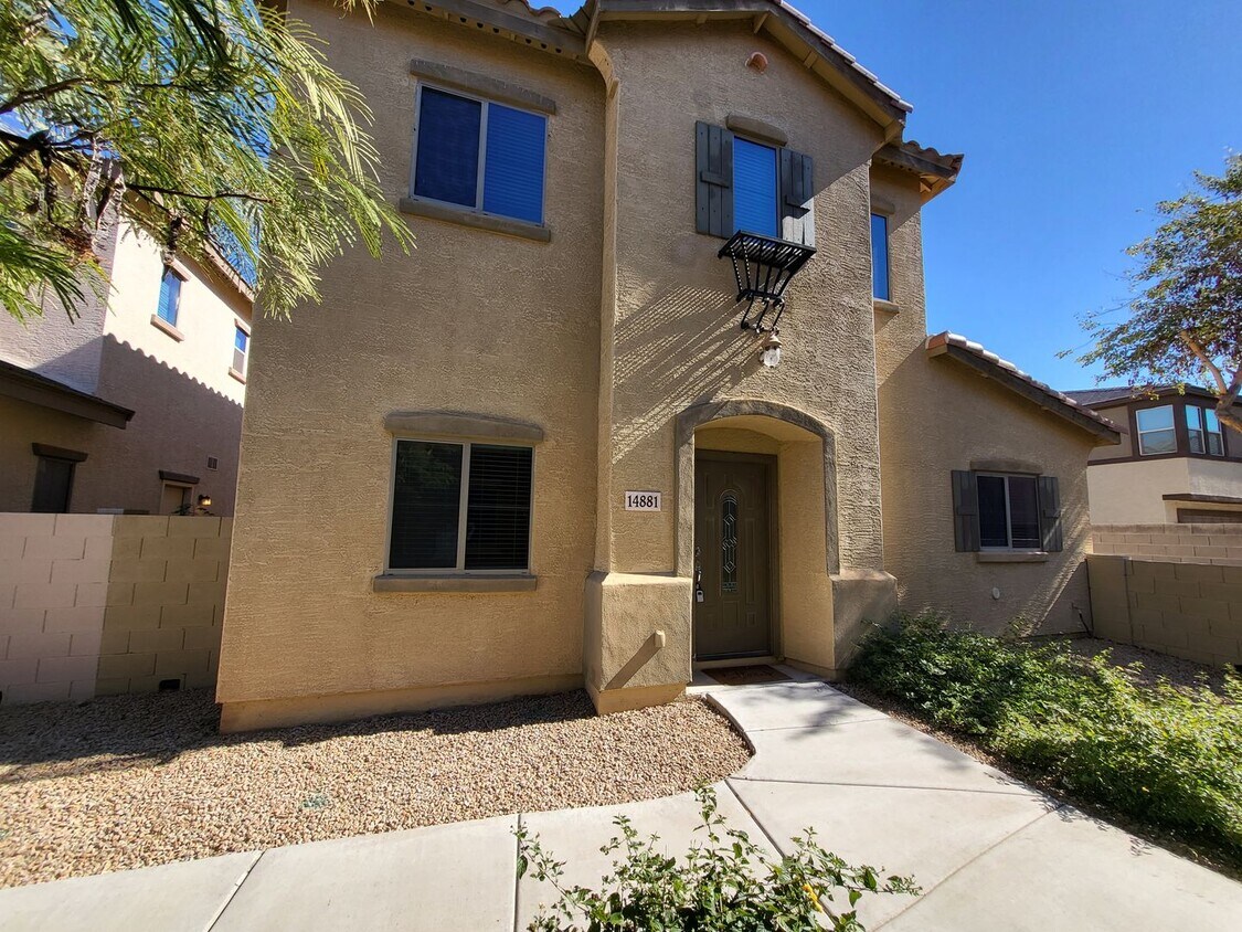 Primary Photo - CHARMING HOUSE, READY TO RENT!