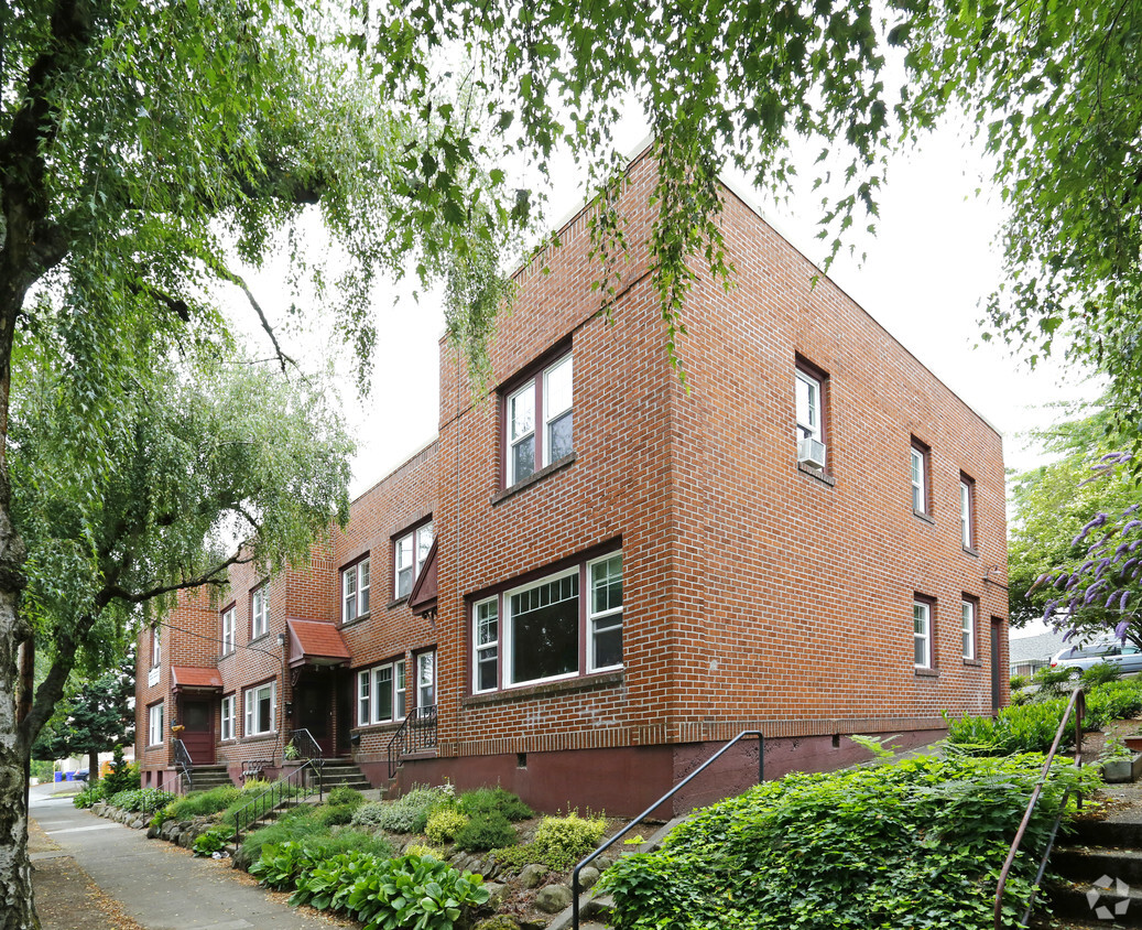 Primary Photo - Burrell Heights