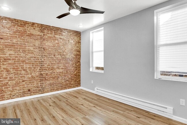Building Photo - 1531 W Butler St