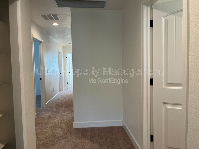 Foto del edificio - 5078 Palisade Ave