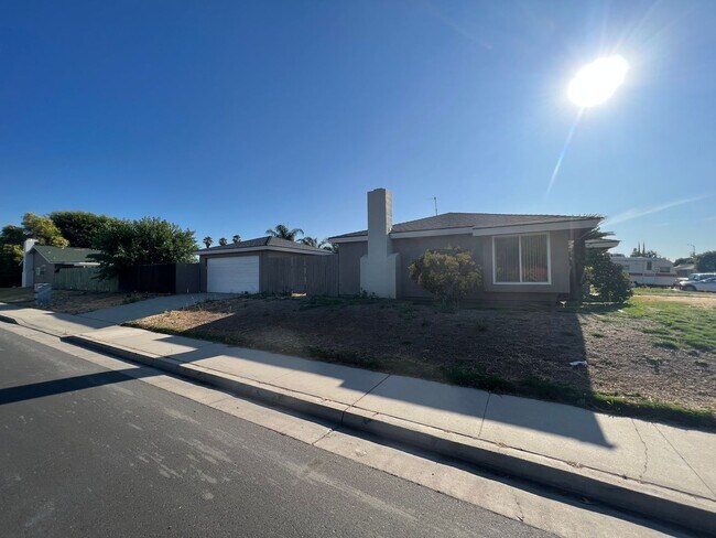 Building Photo - 6101 Scenic Way