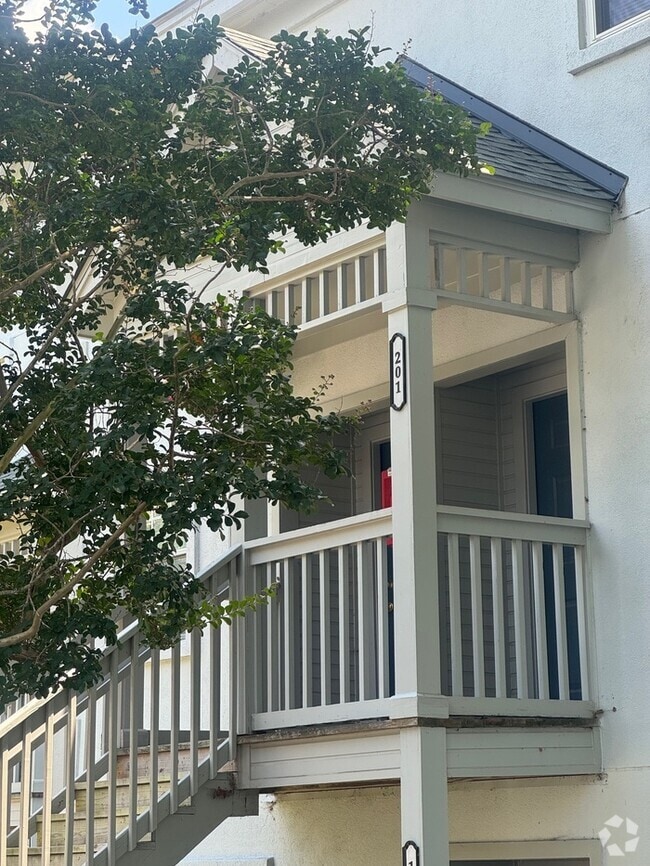 Building Photo - 2500 Avent Ferry Rd