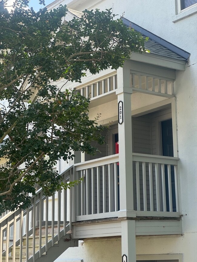 Building Photo - 2500 Avent Ferry Rd