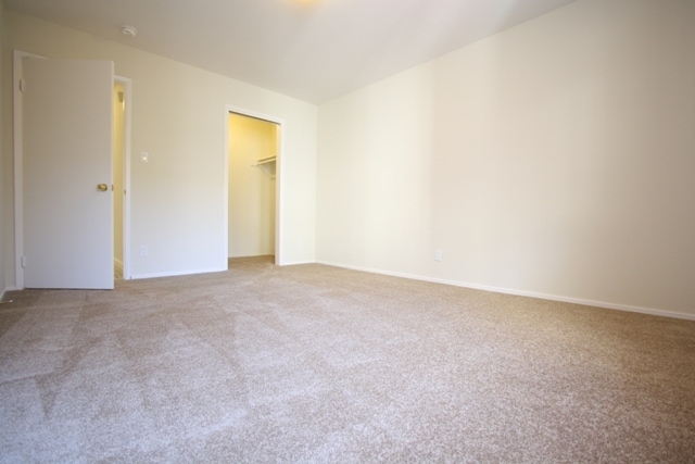 Building Photo - 407 Fairmount Ave