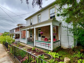 Building Photo - 838 W Beverley St