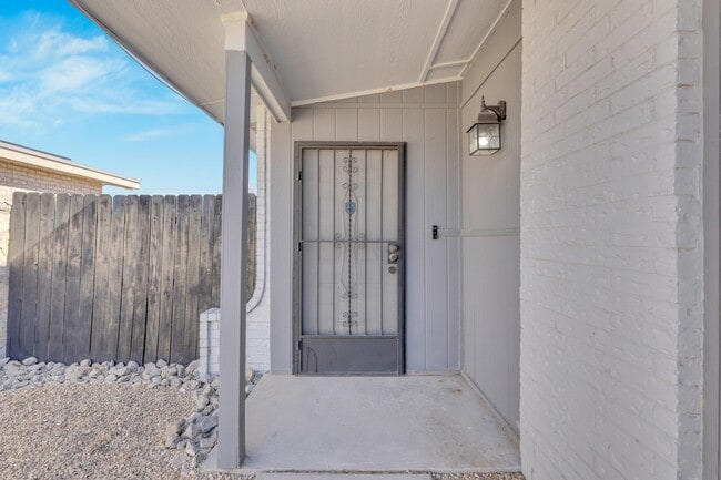 Foto del edificio - 536 Achim Dr