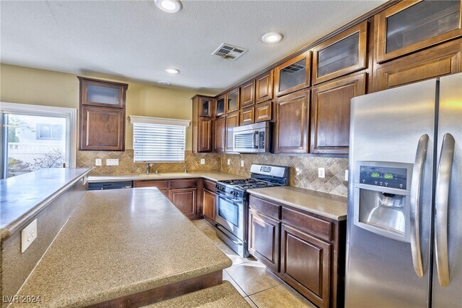 Building Photo - 1091 Moonlit Oasis Ln