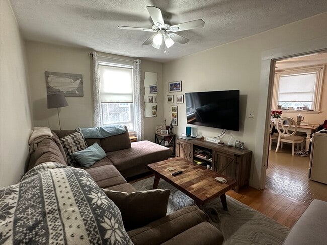 Foto del edificio - 22 Summer Ave