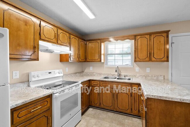 Building Photo - 308 Thompsonville Ln