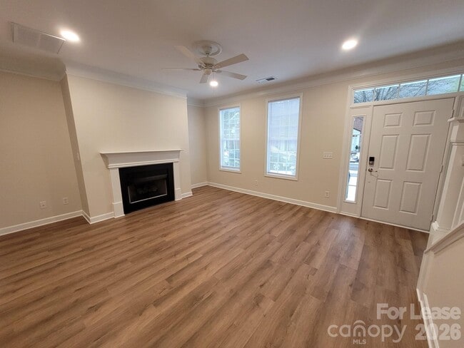 Building Photo - 121 Singleton Rd