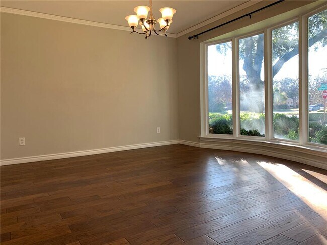 Foto del edificio - 6349 Highgate Ln