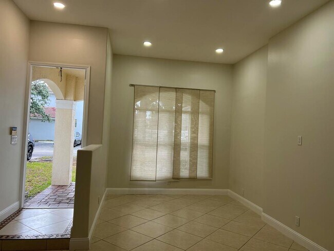 Foto del edificio - 5076 SW 38th Way