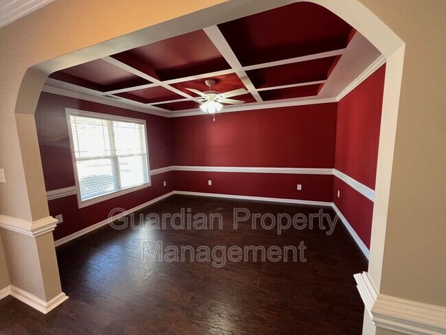 Building Photo - 36 Parkview Ln