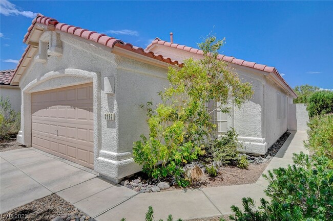 Building Photo - 2162 Hidden Ranch Terrace