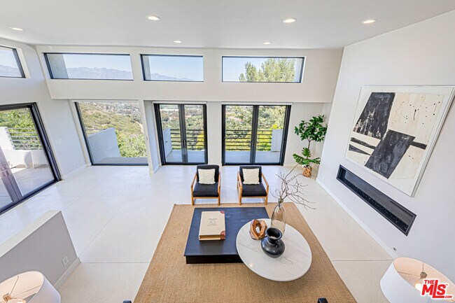 Building Photo - 3954 Farmouth Dr