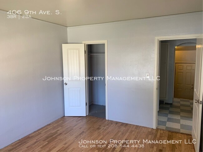 Building Photo - 406 9th Ave S