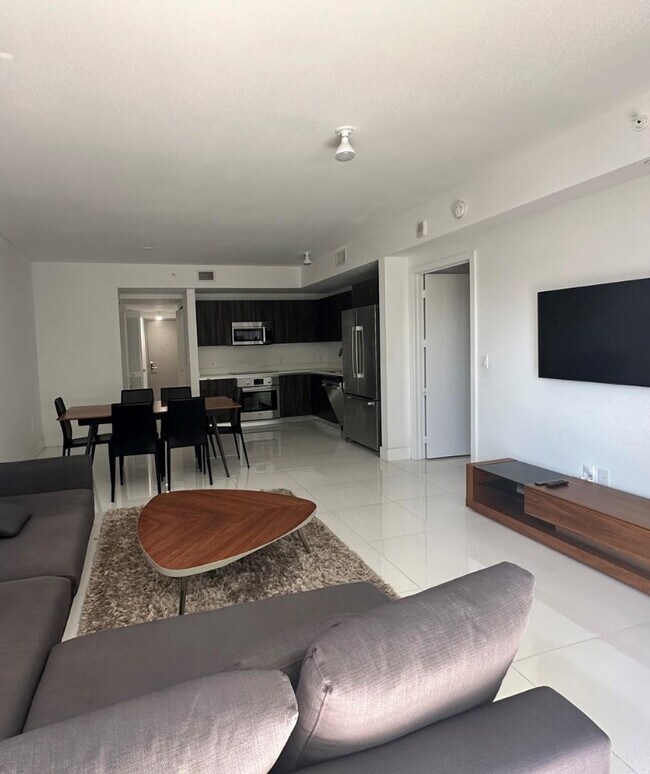 Foto del edificio - 488 NE 18th St