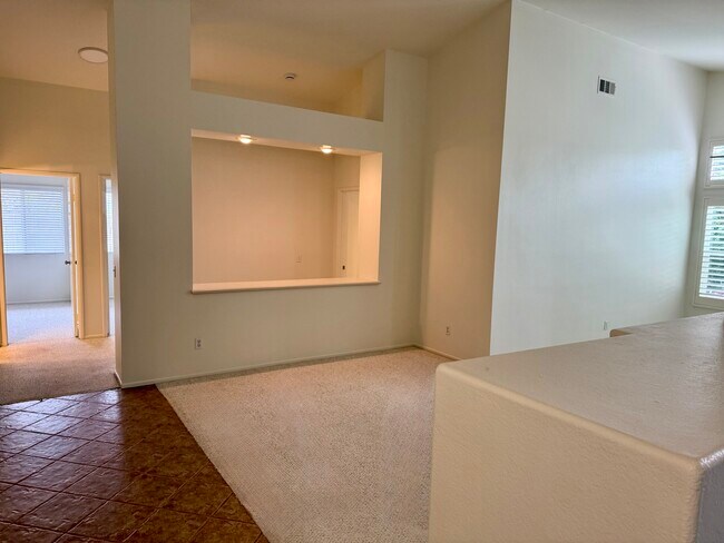 Foto del edificio - 2471 Marigold Way