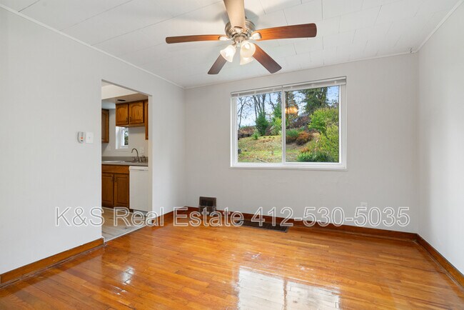 Foto del edificio - 136 Lynnwood Dr