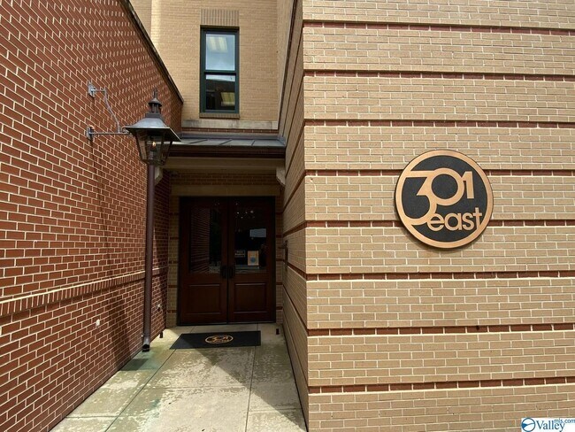 Building Photo - 301 Holmes Ave NE