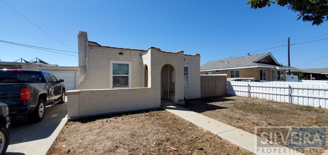 Building Photo - Cozy 2 bedroom 2 Bath Home