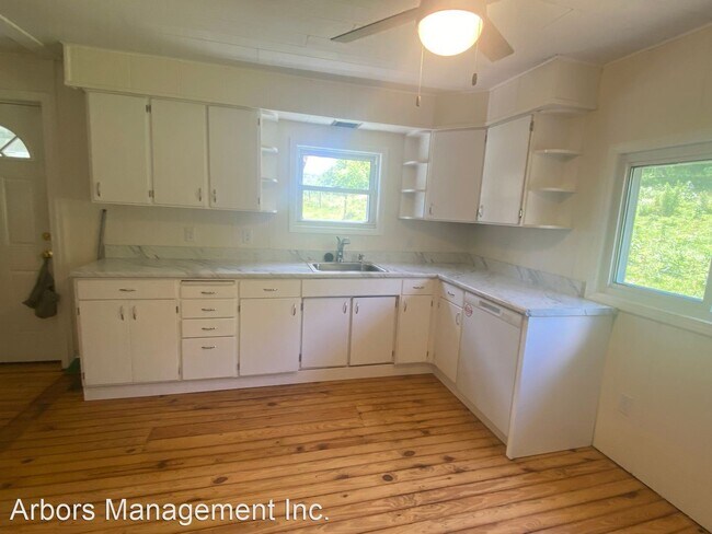 Foto del edificio - 2 br, 1 bath House - 1916 Old Leechburg Rd