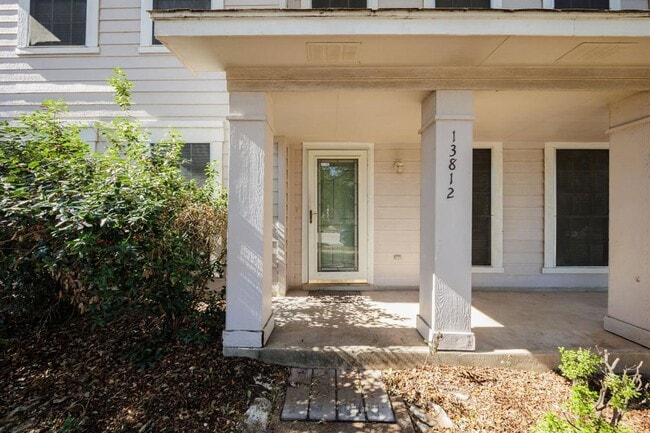 Building Photo - 13812 Spring Heath Rd