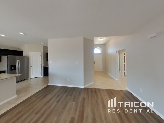 Building Photo - 809 Walls Blvd