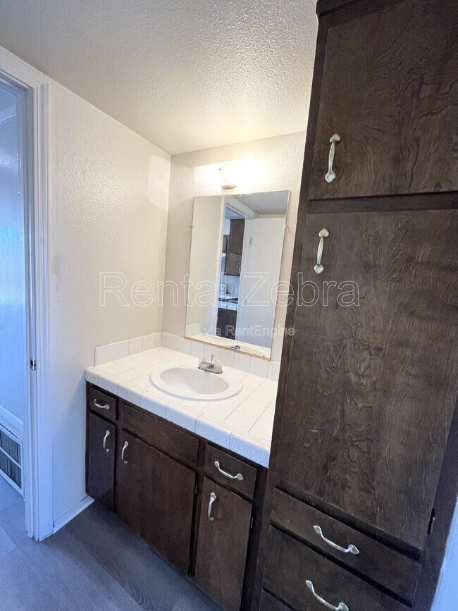 Foto del edificio - 1205 Kelso St