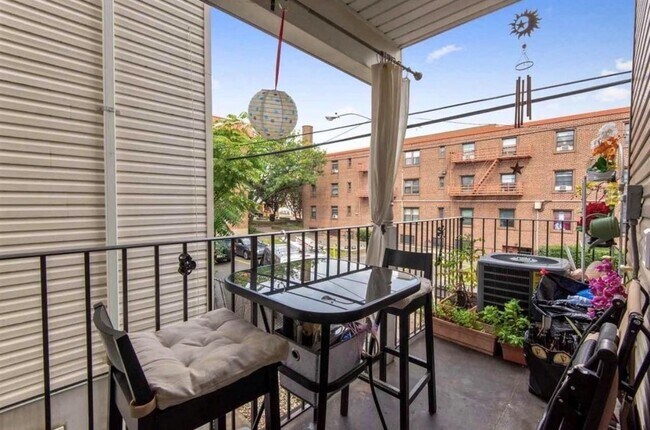 Foto del edificio - 304 49th St