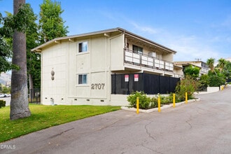 Building Photo - 2707 Montrose Ave