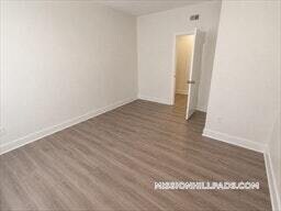 Foto del edificio - 301-305 Dudley St.