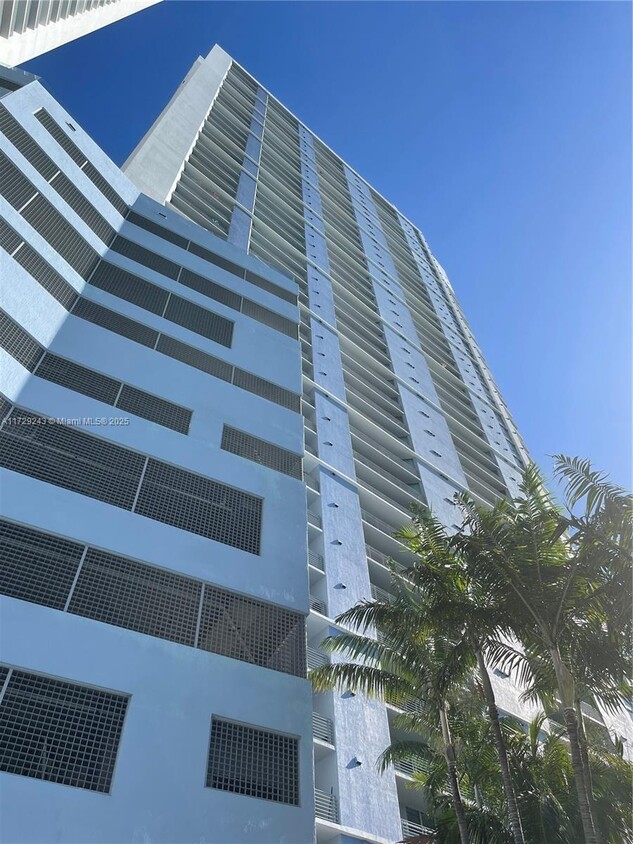 Foto principal - 335 S Biscayne Blvd