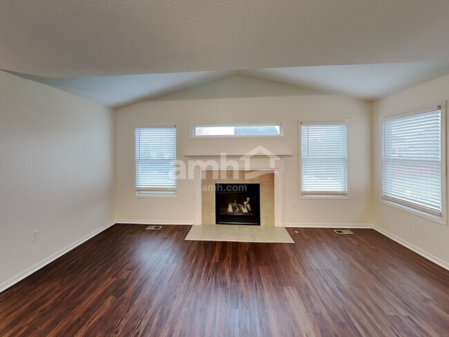 Building Photo - 474 Yale Circle