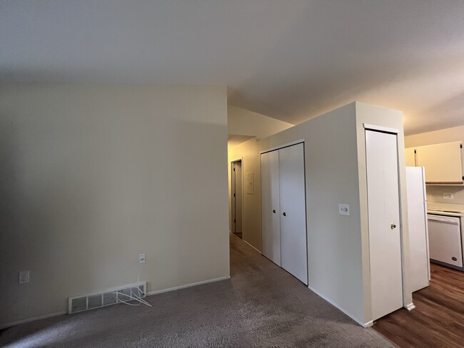 Building Photo - 1268 Oxford Manor Ct