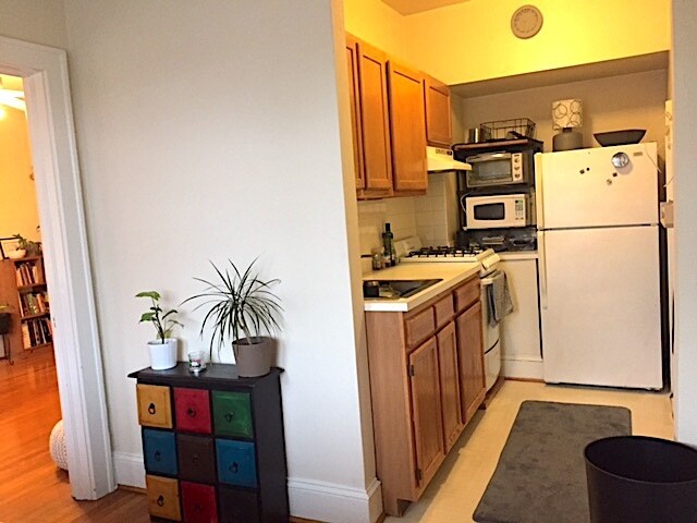 Primary Photo - 1823 E 5th St