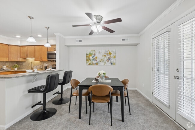 The Cambridge - 2BR, 1BA - 1,000SF - Dining Room - Newtown Place