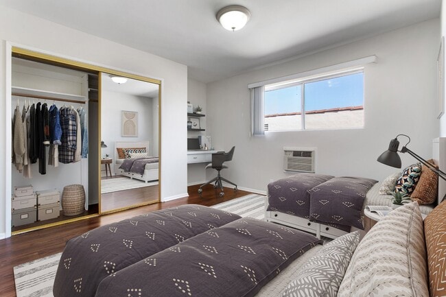 Foto del edificio - 721 W 30th St