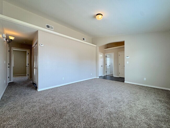 Foto del edificio - 10925 Coyote Ranch Ln