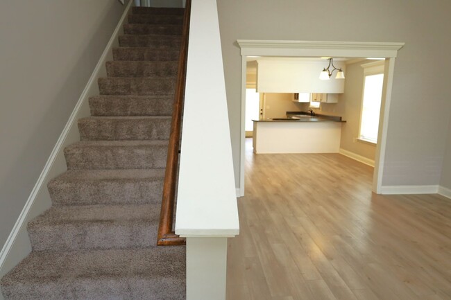 Building Photo - 4110 Barrington Dr