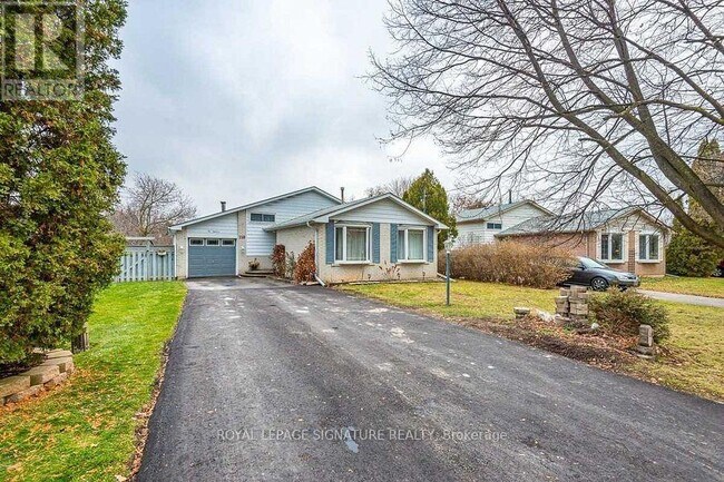 Building Photo - 118 Woodpark Pl