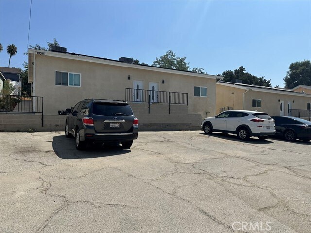 Foto del edificio - 10052 Pinewood Ave