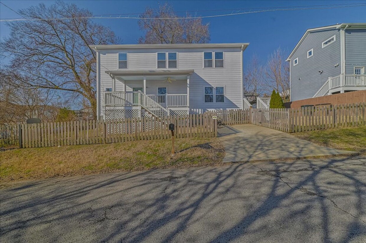 Primary Photo - Beautiful House in East Nashville!