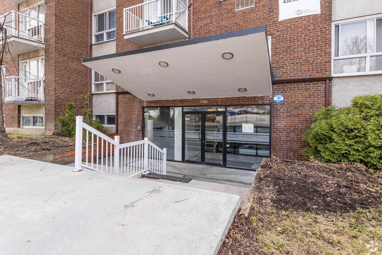 Building Photo - 11666 Boul Saint-Germain