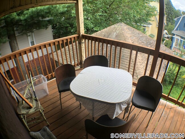 Building Photo - 14 Curtis Ave